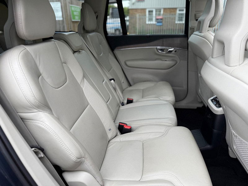 Volvo XC90 2.0h T8 Twin Engine Recharge 11.6kWh Inscription Pro Auto 4WD Euro 6 (s/s) 5dr 5dr Automatic 2025