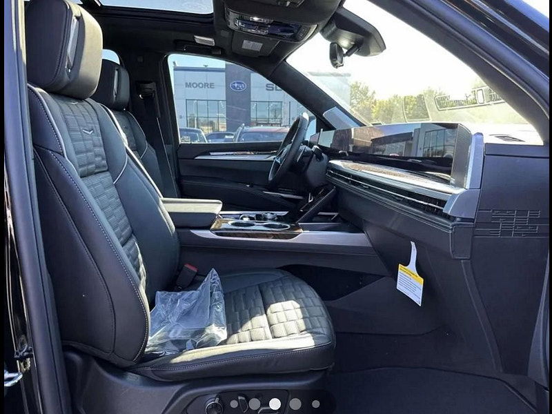 Cadillac Escalade PLATINUM  5dr Automatic 2026