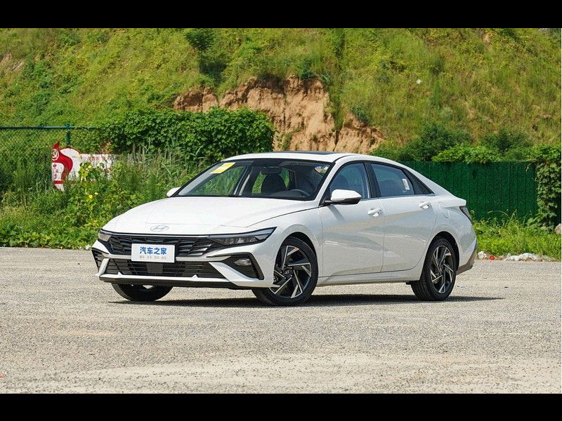Hyundai Elantra 1.5L  4dr  2025