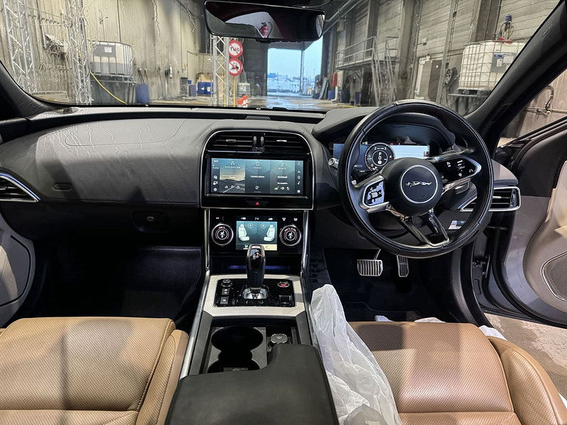 Jaguar XE RHD   D200 HSE AWD MHEV 2.0L Diesel 8-Speed AT 204bhp 0dr Automatic 2025