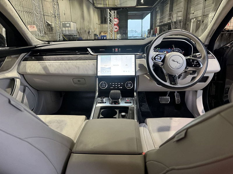 Jaguar XF RHD   P300 HSE AWD 2.0L Turbo Gas 8-Speed AT 300bhp 0dr Automatic 2025