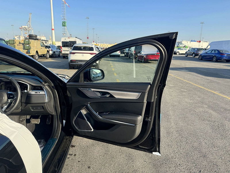 Jaguar XF RHD   Sportbrake P250 R-Dynamic SE RWD 2.0L Turbo Gas 250bhp 0dr Automatic 2025