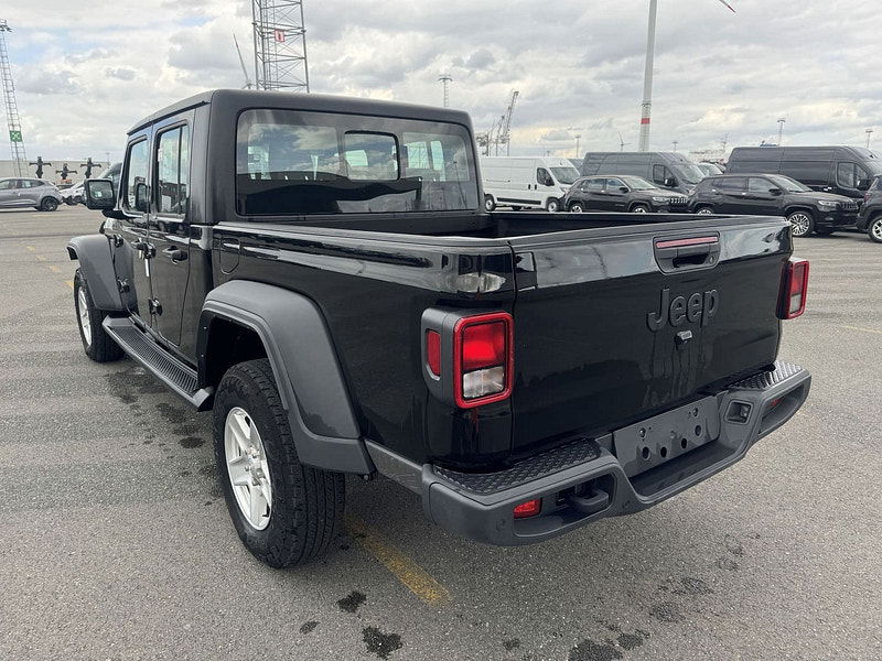 Jeep Gladiator Sport S 4x4 3.6L Gas 8-Speed AT 0dr Automatic 2025
