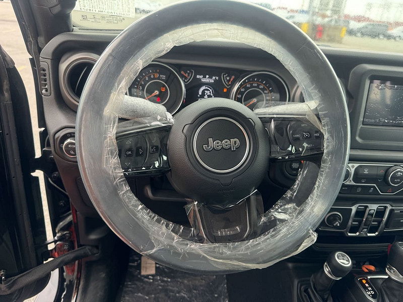 Jeep Gladiator Sport S 4x4 3.6L Gas 8-Speed AT 0dr Automatic 2025