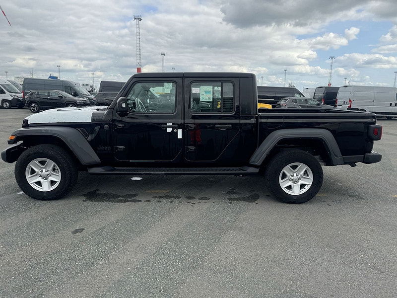 Jeep Gladiator Sport S 4x4 3.6L Gas 8-Speed AT 0dr Automatic 2025