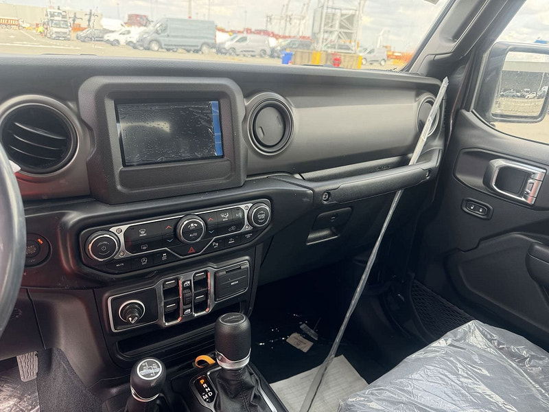 Jeep Gladiator Sport S 4x4 3.6L Gas 8-Speed AT 0dr Automatic 2025