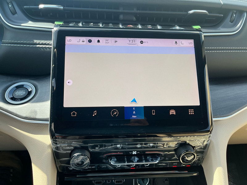 Jeep Grand Cherokee Limited 4x4 2.0L Turbo Gas 8-Speed AT w/ Black Appearance Package 0dr Automatic 2025