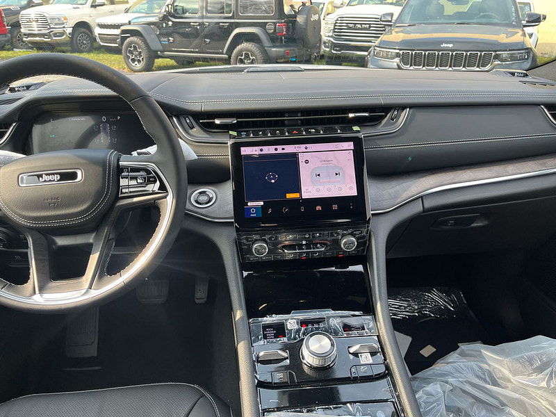 Jeep Grand Cherokee Overland 4XE 4x4 2.0L PHEV 8-Speed AT 0dr Automatic 2025