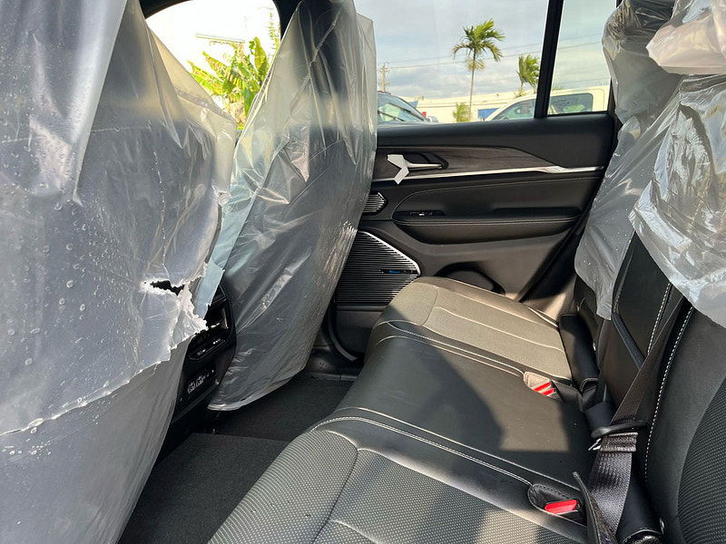 Jeep Grand Cherokee Overland 4XE 4x4 2.0L PHEV 8-Speed AT 0dr Automatic 2025