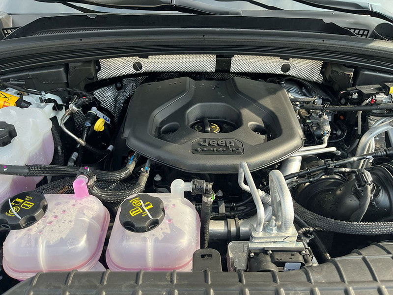 Jeep Grand Cherokee Overland 4XE 4x4 2.0L PHEV 8-Speed AT 0dr Automatic 2025