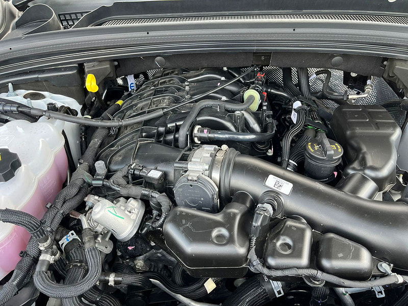 Jeep Grand Cherokee RHD   Altitude 4x4 3.6L Gas 8-Speed AT 0dr Automatic 2025