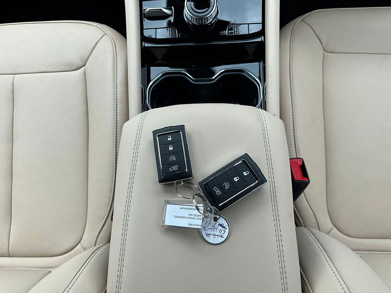 Jeep Grand Cherokee RHD   L Limited 4x4 3.6L Gas 8-Speed AT 7-Seater 0dr Automatic 2025