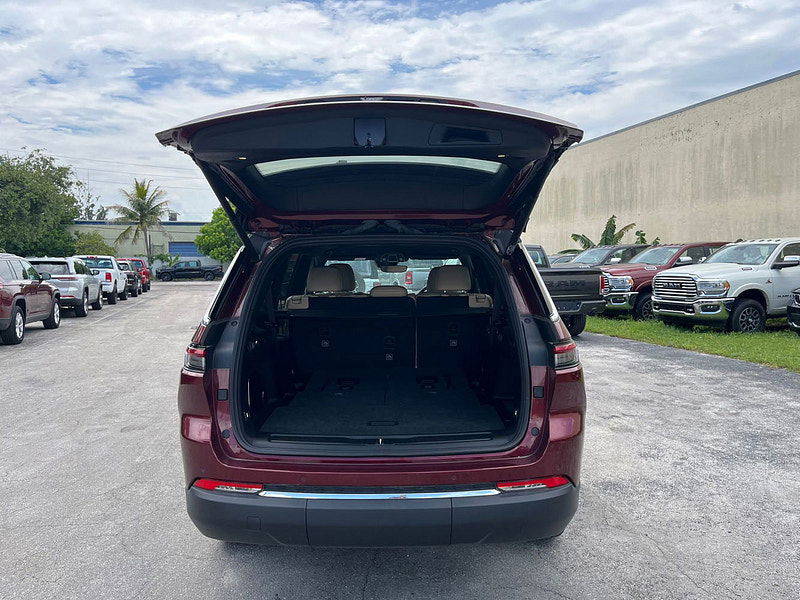 Jeep Grand Cherokee RHD   L Limited 4x4 3.6L Gas 8-Speed AT 7-Seater 0dr Automatic 2025