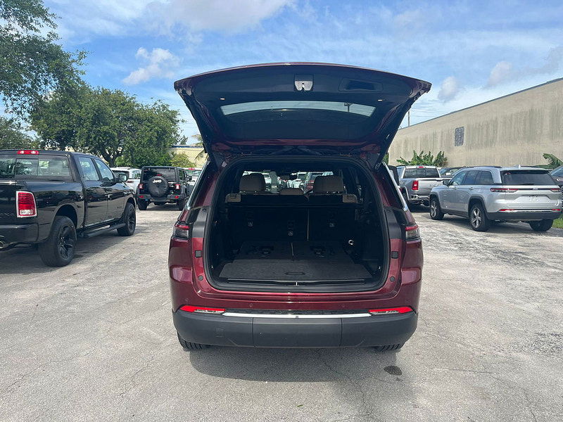 Jeep Grand Cherokee RHD   L Limited 4x4 3.6L Gas 8-Speed AT 7-Seater 0dr Automatic 2025