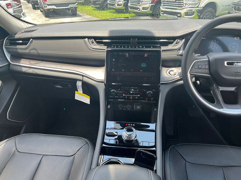 Jeep Grand Cherokee RHD   L Limited 4x4 3.6L Gas 8-Speed AT 7-Seater 0dr Automatic 2025