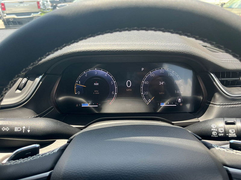 Jeep Grand Cherokee RHD   L Limited 4x4 3.6L Gas 8-Speed AT 7-Seater 0dr Automatic 2025