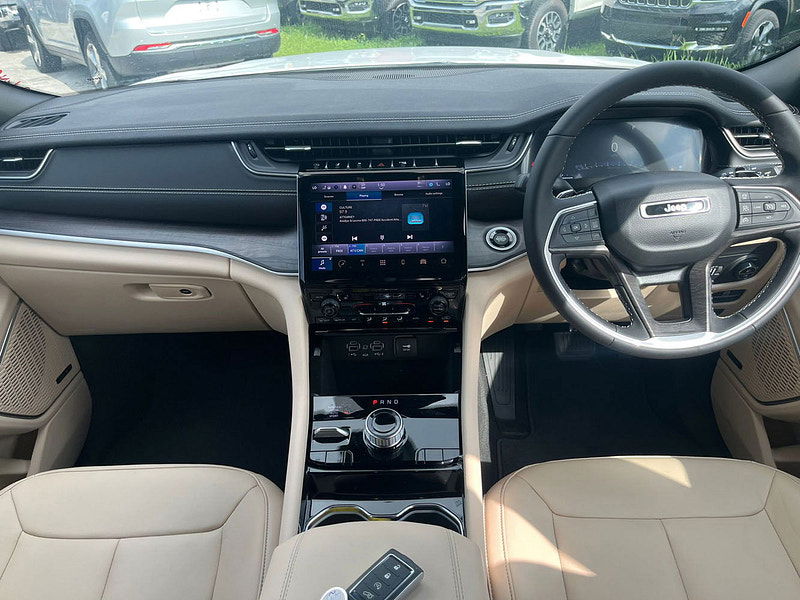 Jeep Grand Cherokee RHD   L Limited 4x4 3.6L Gas 8-Speed AT 7-Seater 0dr Automatic 2025