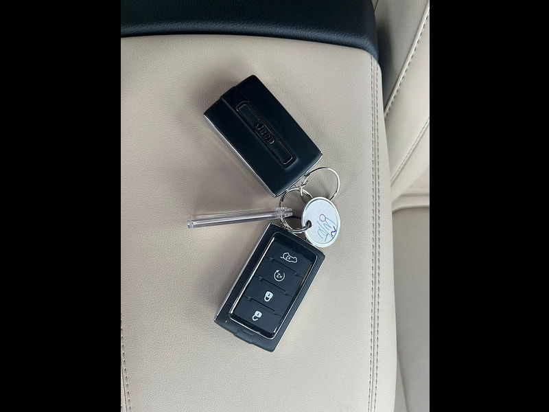 Jeep Grand Cherokee RHD   L Limited 4x4 3.6L Gas 8-Speed AT 7-Seater 0dr Automatic 2025