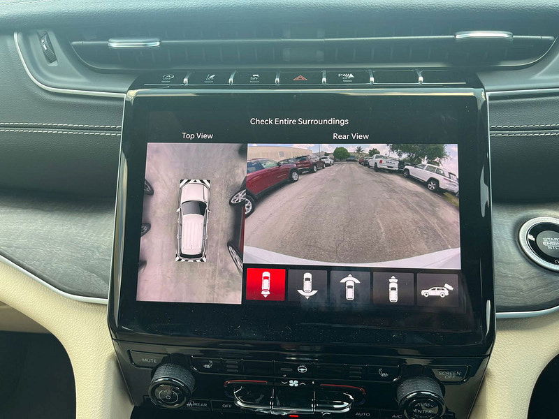 Jeep Grand Cherokee RHD   Limited 4x4 3.6L Gas 8-Speed AT 5-Seater 0dr Automatic 2025