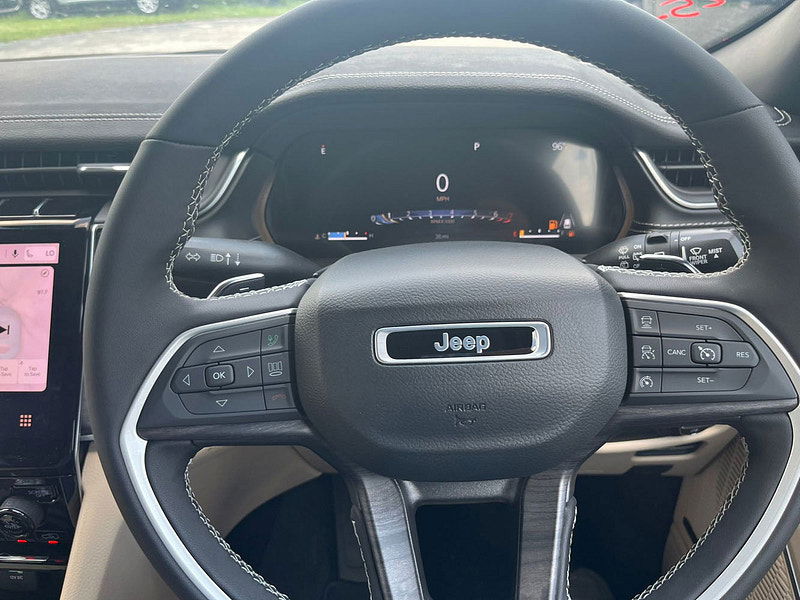 Jeep Grand Cherokee RHD   Limited 4x4 3.6L Gas 8-Speed AT 5-Seater 0dr Automatic 2025