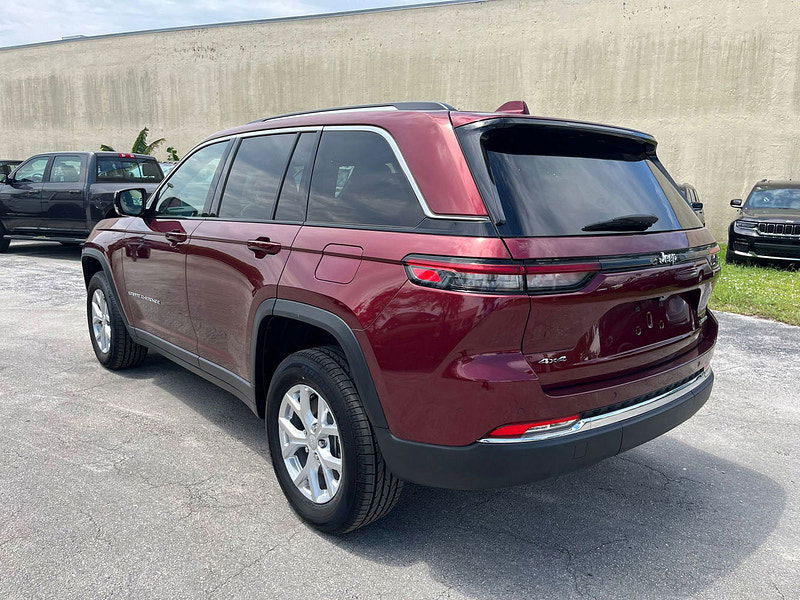 Jeep Grand Cherokee RHD   Limited 4x4 3.6L Gas 8-Speed AT 0dr Automatic 2025