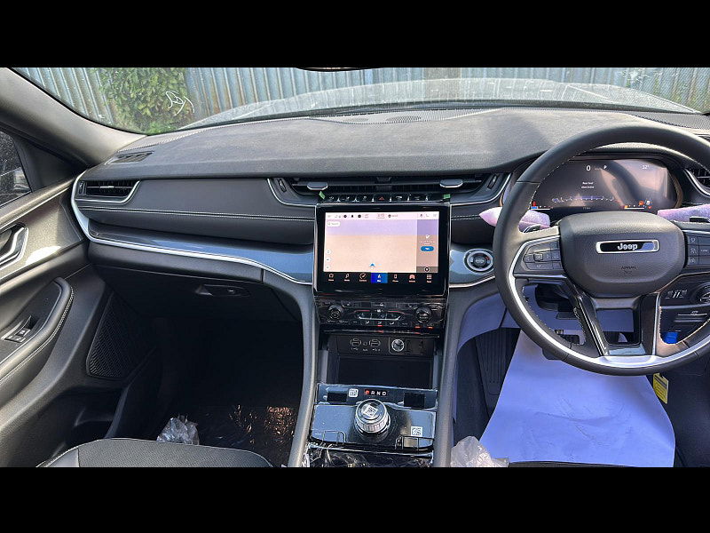 Jeep Grand Cherokee RHD New   Altitude 4x4 3.6L Gas 8-Speed AT 5-Seater 0dr Automatic 2025