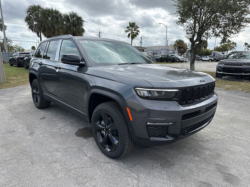 Jeep Grand Cherokee RHD New   Altitude 4x4 3.6L Gas 8-Speed AT 5-Seater 0dr Automatic 2025