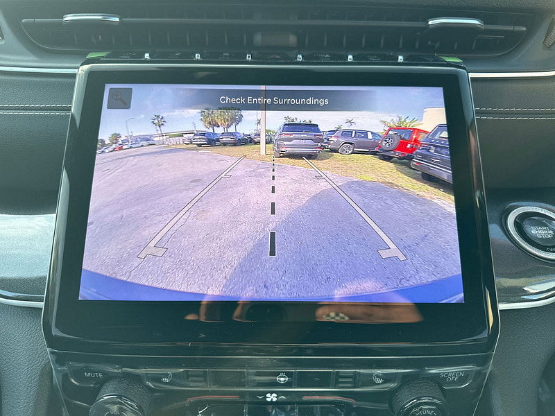 Jeep Grand Cherokee RHD New   Altitude 4x4 3.6L Gas 8-Speed AT 5-Seater 0dr Automatic 2025