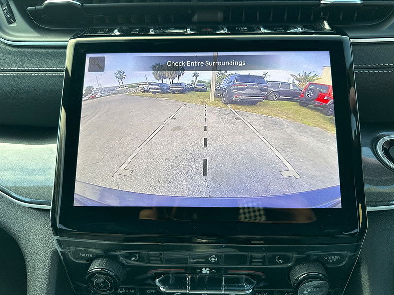 Jeep Grand Cherokee RHD New   Altitude 4x4 3.6L Gas 8-Speed AT 5-Seater 0dr Automatic 2025