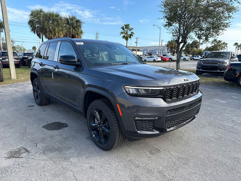 Jeep Grand Cherokee RHD New   Altitude 4x4 3.6L Gas 8-Speed AT 5-Seater 0dr Automatic 2025