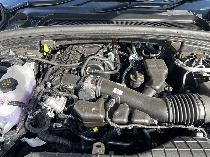 Jeep Grand Cherokee RHD New   Altitude 4x4 3.6L Gas 8-Speed AT 5-Seater 0dr Automatic 2025