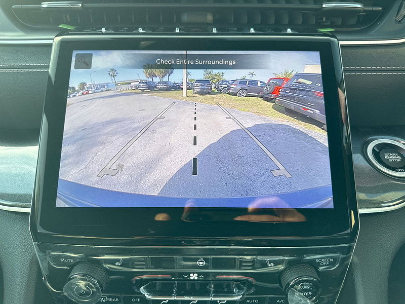 Jeep Grand Cherokee RHD New   Altitude 4x4 3.6L Gas 8-Speed AT 5-Seater 0dr Automatic 2025