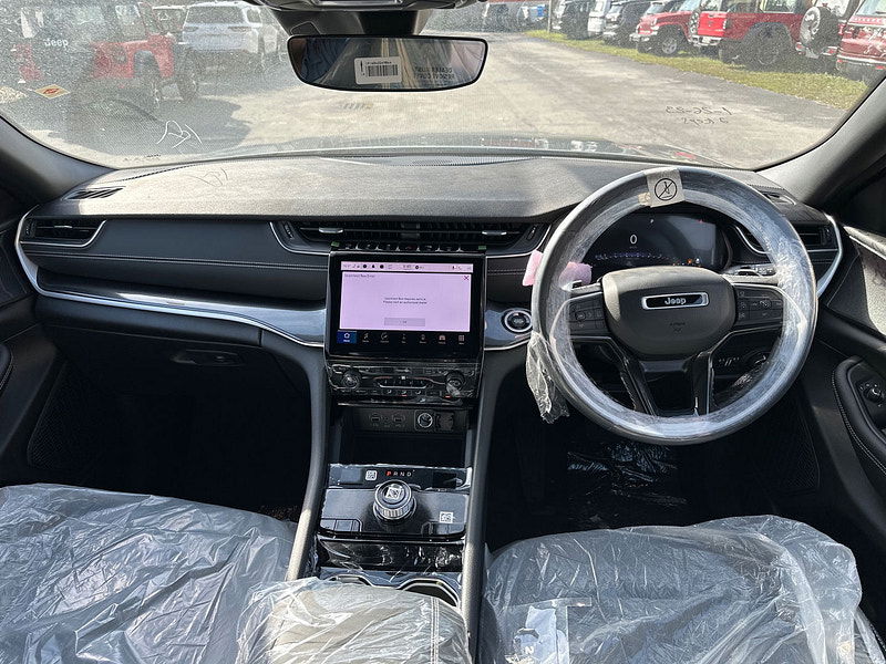 Jeep Grand Cherokee RHD New   Altitude 4x4 3.6L Gas 8-Speed AT 5-Seater 0dr Automatic 2025