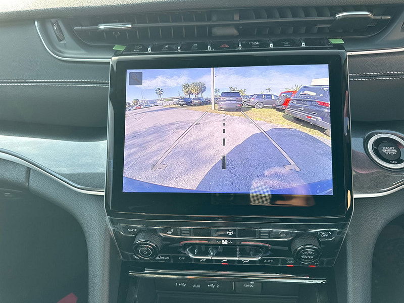 Jeep Grand Cherokee RHD New   Altitude 4x4 3.6L Gas 8-Speed AT 5-Seater 0dr Automatic 2025