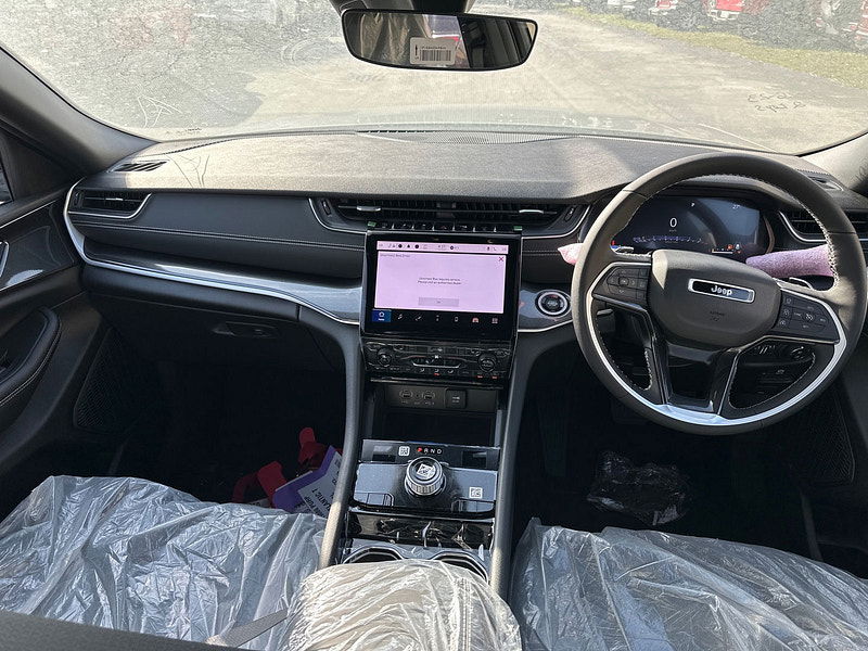 Jeep Grand Cherokee RHD New   Altitude 4x4 3.6L Gas 8-Speed AT 5-Seater 0dr Automatic 2025