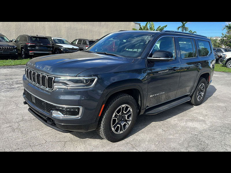 Jeep Wagoneer 4x4 3.0L Gasoline 5dr Automatic 2025