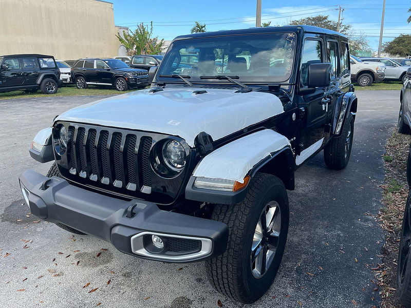 Jeep Wrangler 4-Door Sahara 4x4 3.6L Gas 8-Speed AT 0dr Automatic 2025