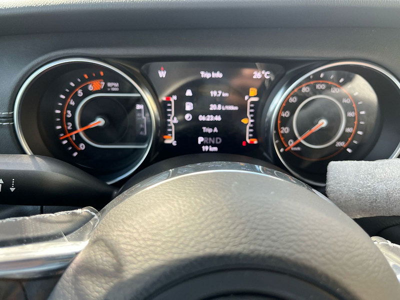 Jeep Wrangler 4-Door Sahara 4x4 3.6L Gas 8-Speed AT 0dr Automatic 2025