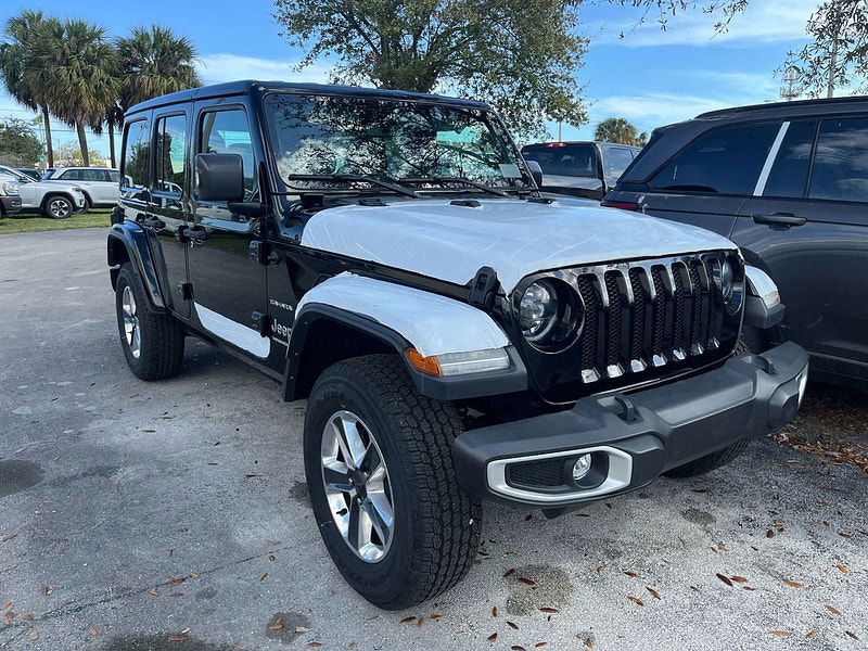 Jeep Wrangler 4-Door Sahara 4x4 3.6L Gas 8-Speed AT 0dr Automatic 2025