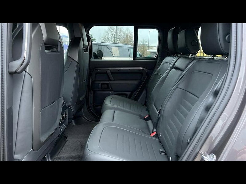 Land Rover DEFENDER 110 V8 OCTA EDITION  5dr Automatic 2026