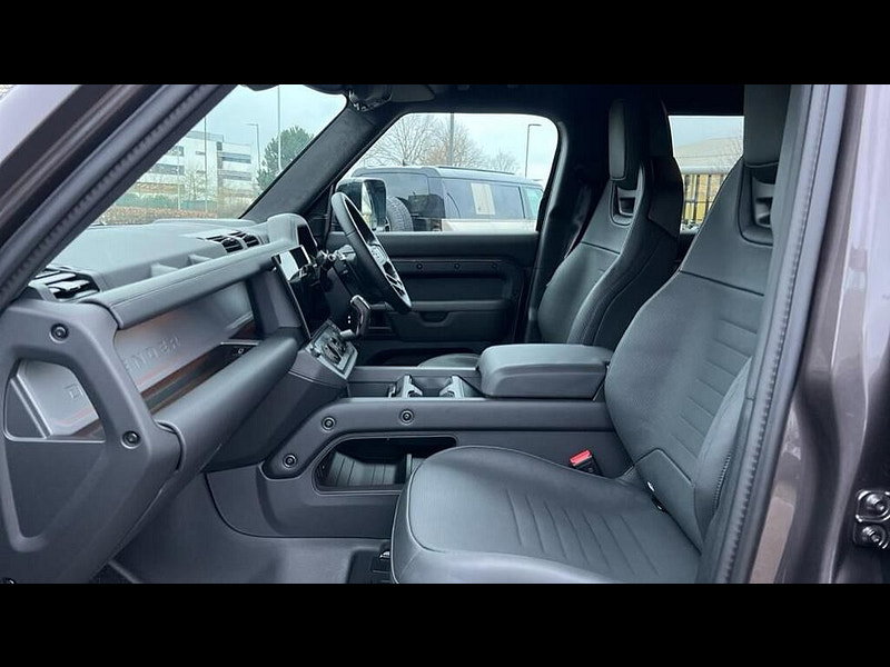 Land Rover DEFENDER 110 V8 OCTA EDITION  5dr Automatic 2026