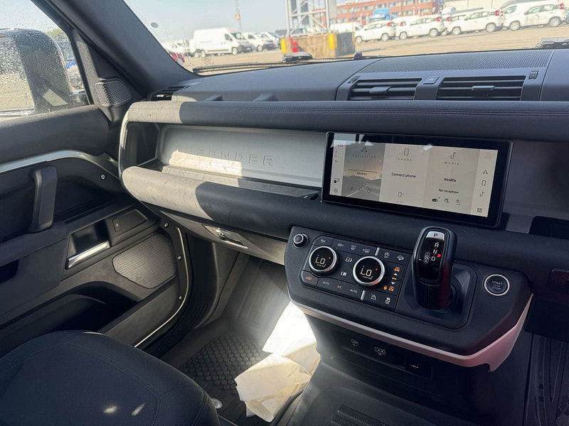 Land Rover Defender RHD   110 D240 AWD 2.0L Diesel 8-Speed AT 240bhp 5-Seater 0dr Automatic 2025