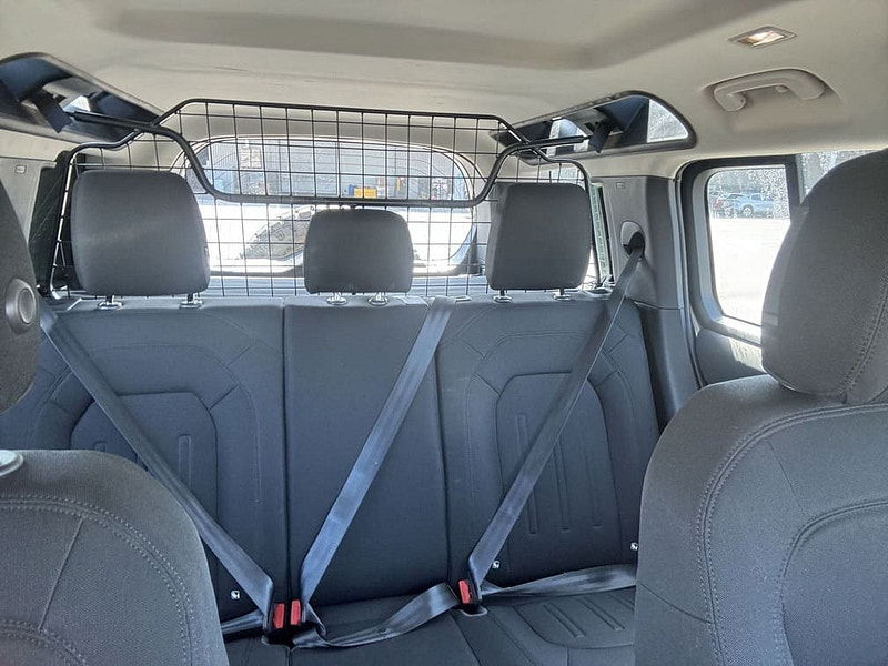 Land Rover Defender RHD   110 D240 AWD 2.0L Diesel 8-Speed AT 240bhp 5-Seater 0dr Automatic 2025