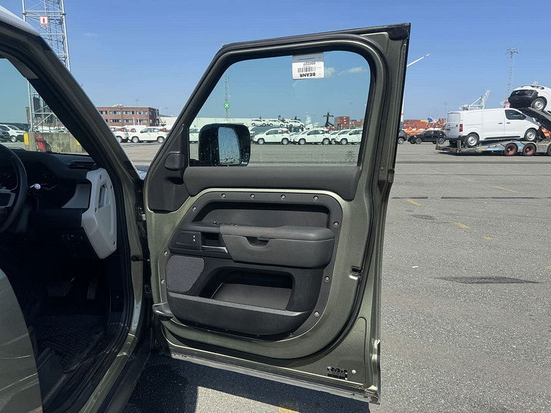 Land Rover Defender RHD   110 D240 AWD 2.0L Diesel 8-Speed AT 240bhp 5-Seater 0dr Automatic 2025