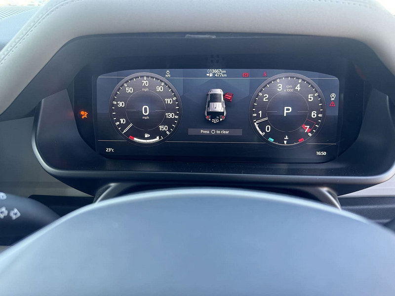 Land Rover Defender RHD   110 P400 S MHEV 3.0L Gas 8-Speed AT 400bhp 7-Seater 0dr Automatic 2025