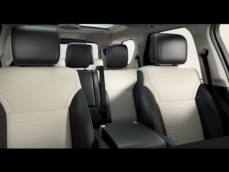 Land Rover DISCOVERY D350 MHEV Dynamic SE 5dr Automatic 2025