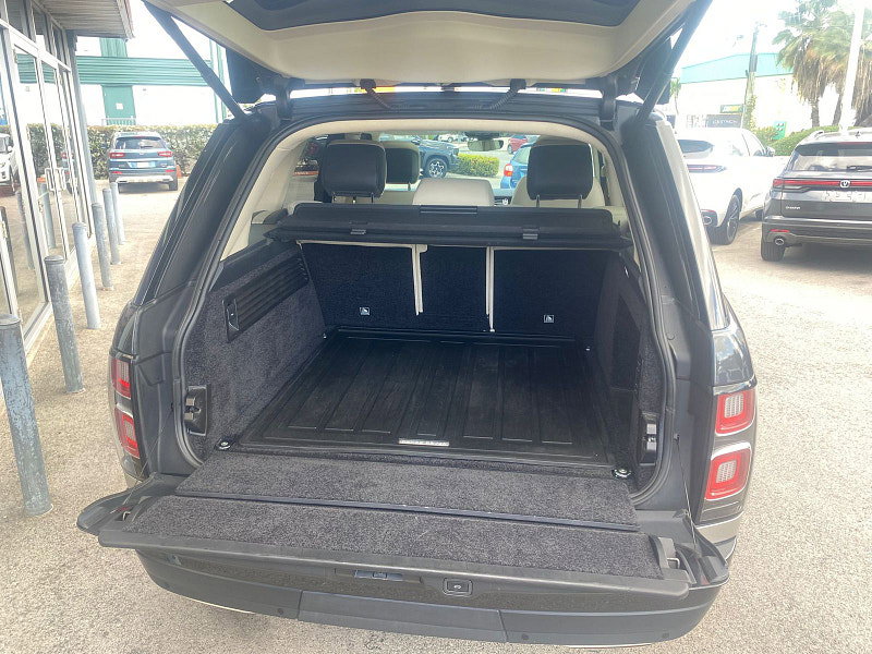 Land Rover Range Rover D300 5dr Automatic 2026