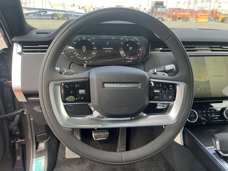 Land Rover Range Rover New   P530 First Edition SWB AWD MHEV 4.4L Turbo Gas 8-Speed AT 5-Seater 530bhp 5-Seater 0dr Automatic 2025