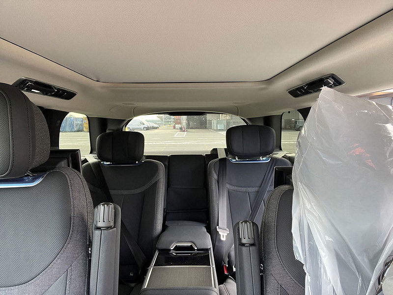 Land Rover Range Rover New   P530 First Edition SWB AWD MHEV 4.4L Turbo Gas 8-Speed AT 5-Seater 530bhp 5-Seater 0dr Automatic 2025