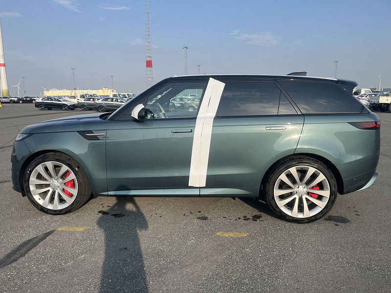 Land Rover Range Rover New   Sport 530 First Edition AWD MHEV 4.4L Turbo Gas 8-Spd AT 530bhp 5-Seater 0dr Automatic 2025